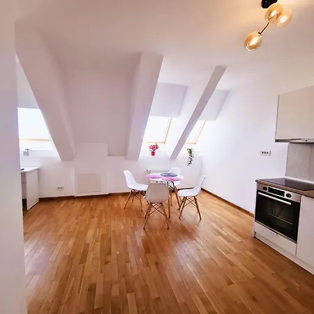 F Apartment Bukarest